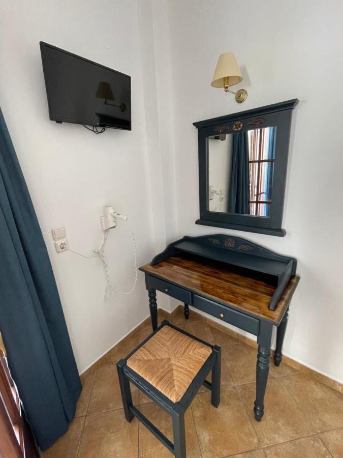 Leonidas Apartments Kamári Eksteriør billede