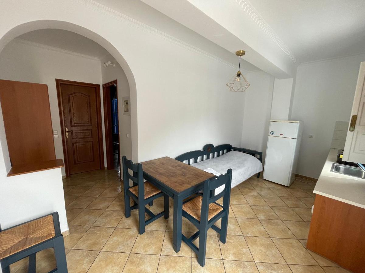 Leonidas Apartments Kamári Eksteriør billede