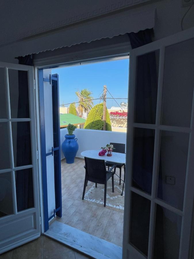 Leonidas Apartments Kamári Eksteriør billede